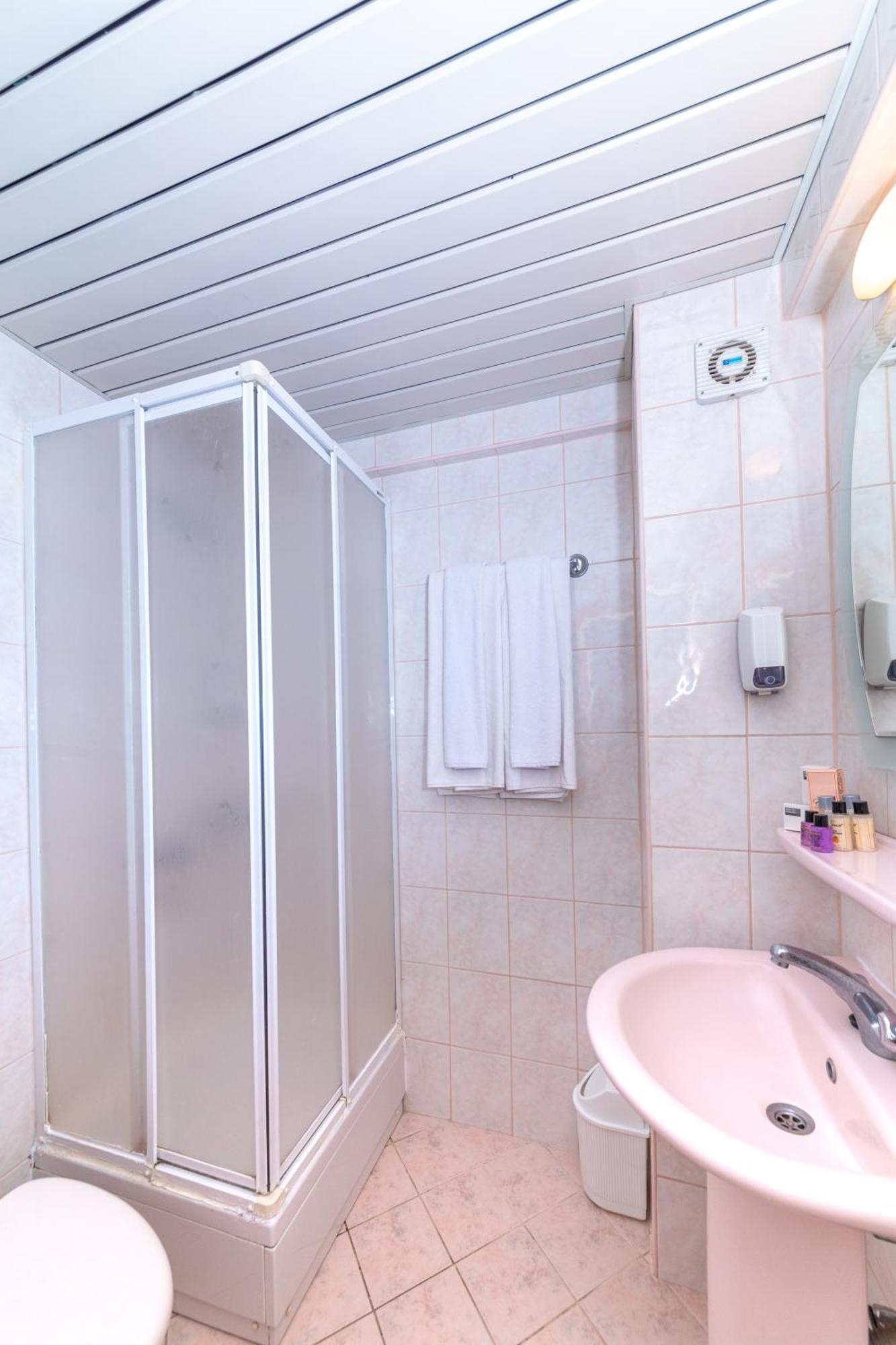 Hotel Contess By Faros 3*